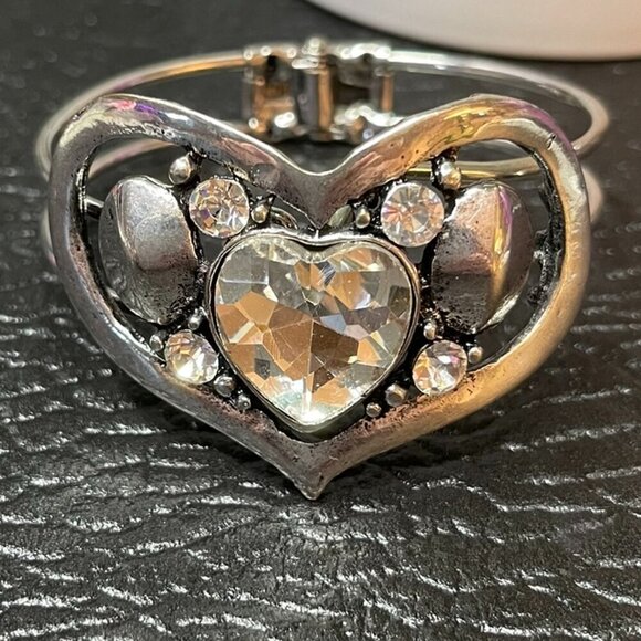Boutique Jewelry - SOLD!!  Silver and Rhinestone Heart Bracelet - New (198)